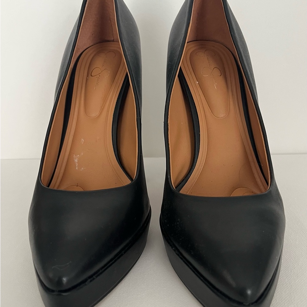 Classic Black Leather Heels with Pointed Toe